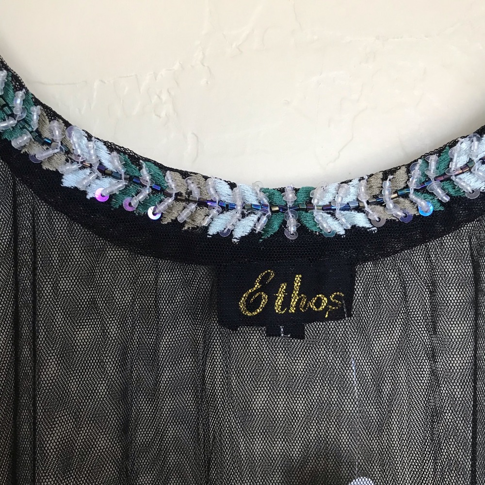 Women’s embroidered sheer cover up size L - Picture 3 of 3